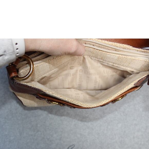 Vintage Etienne Aigner Tan Embossed Leather Purse‎ with Gold Embellishments - Picture 5 of 7